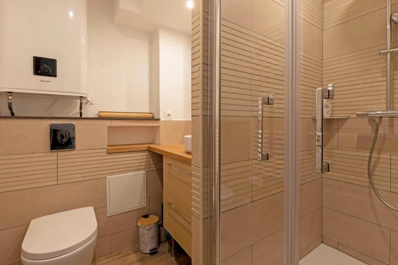 Апартаменты Bright Studio Located In The Center Of Тулуза